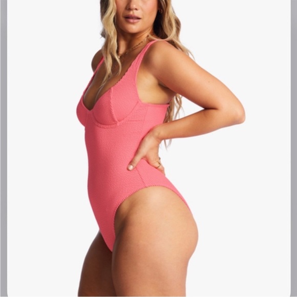 👙NWT BILLABONG SWIM | HIGH-WAISTED | UNDERWIRE | ONE PIECE | CORAL | SMALL - Picture 3 of 12